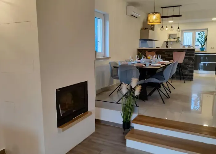 Villa 2 By Guide *